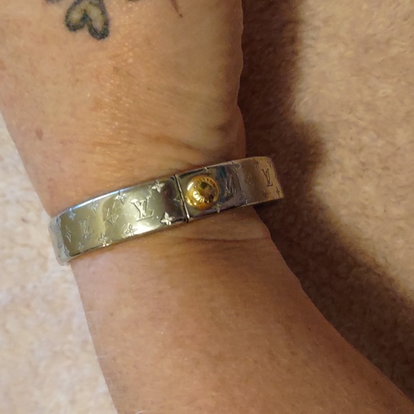 Louis Vuitton monogram two toned clasp bangle bracelet - Picture 2 of 4